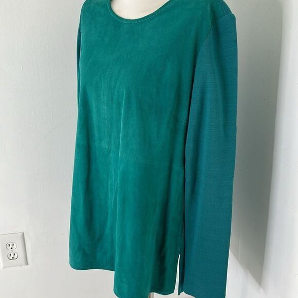 St.John Suede Wool Blend Knit Long Sleeve Top In Green - Picture 2 of 6